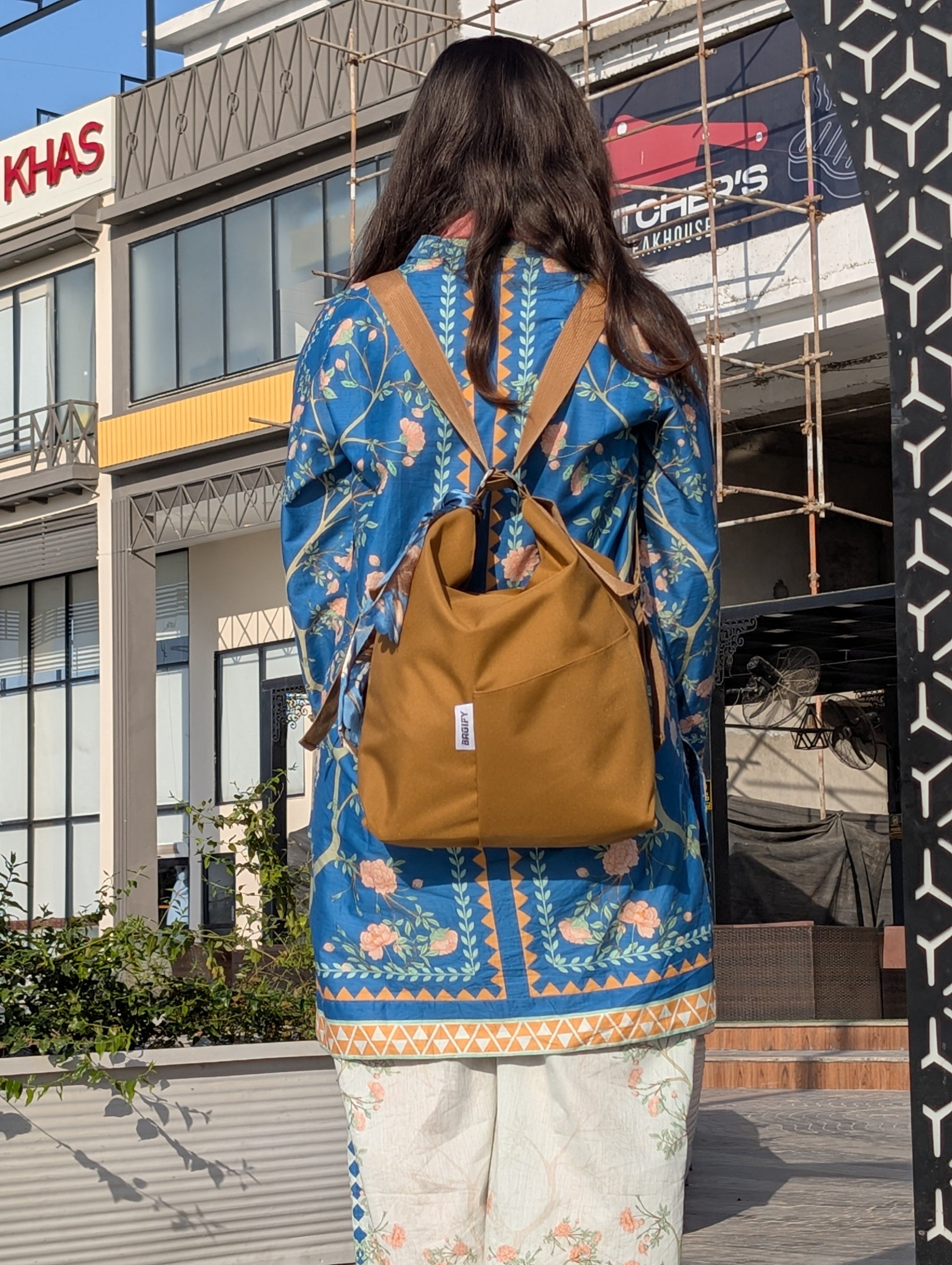 THE EVERYDAY BAG - TAN