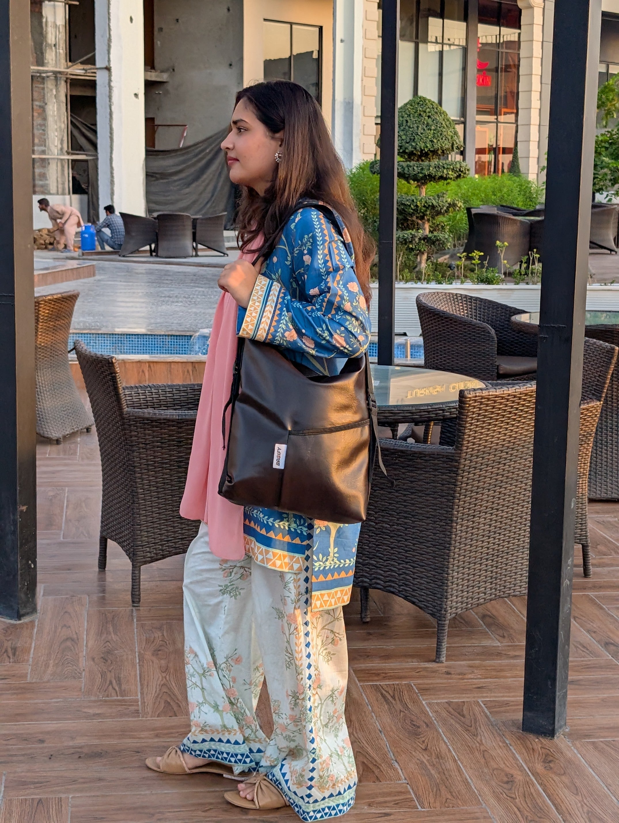 THE EVERY DAY BAG - LEATHER DARK BROWNISH